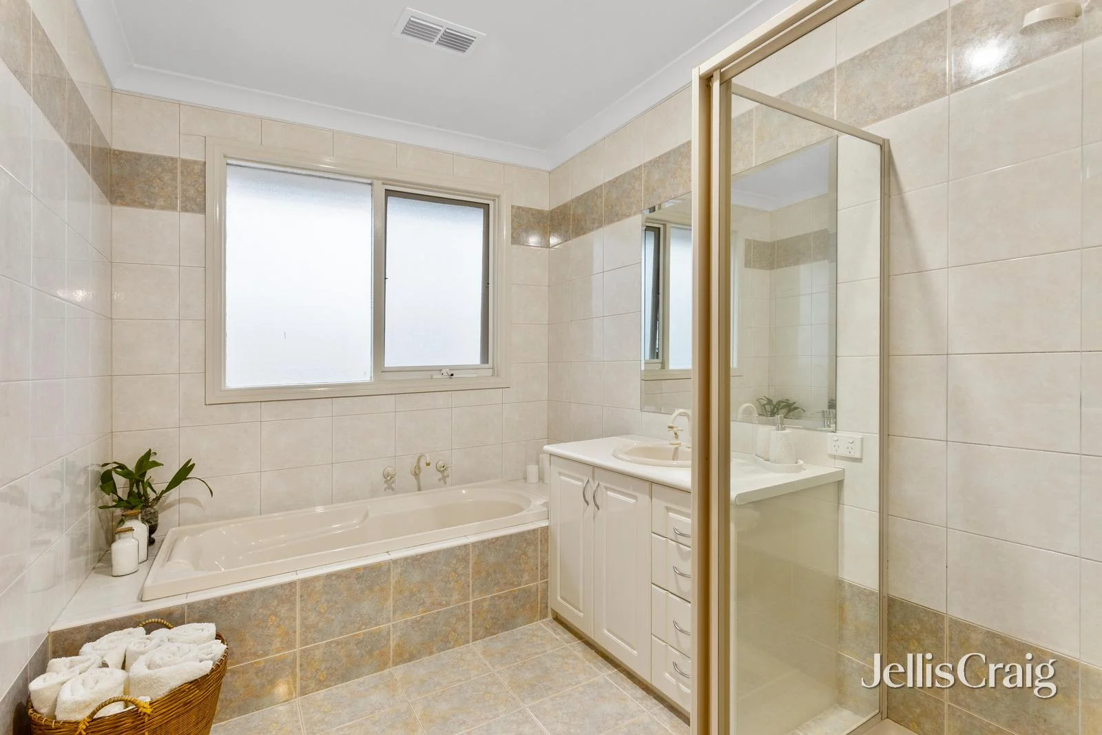 Additional image 10 of 3A Haldane Court, Doncaster East VIC 3109