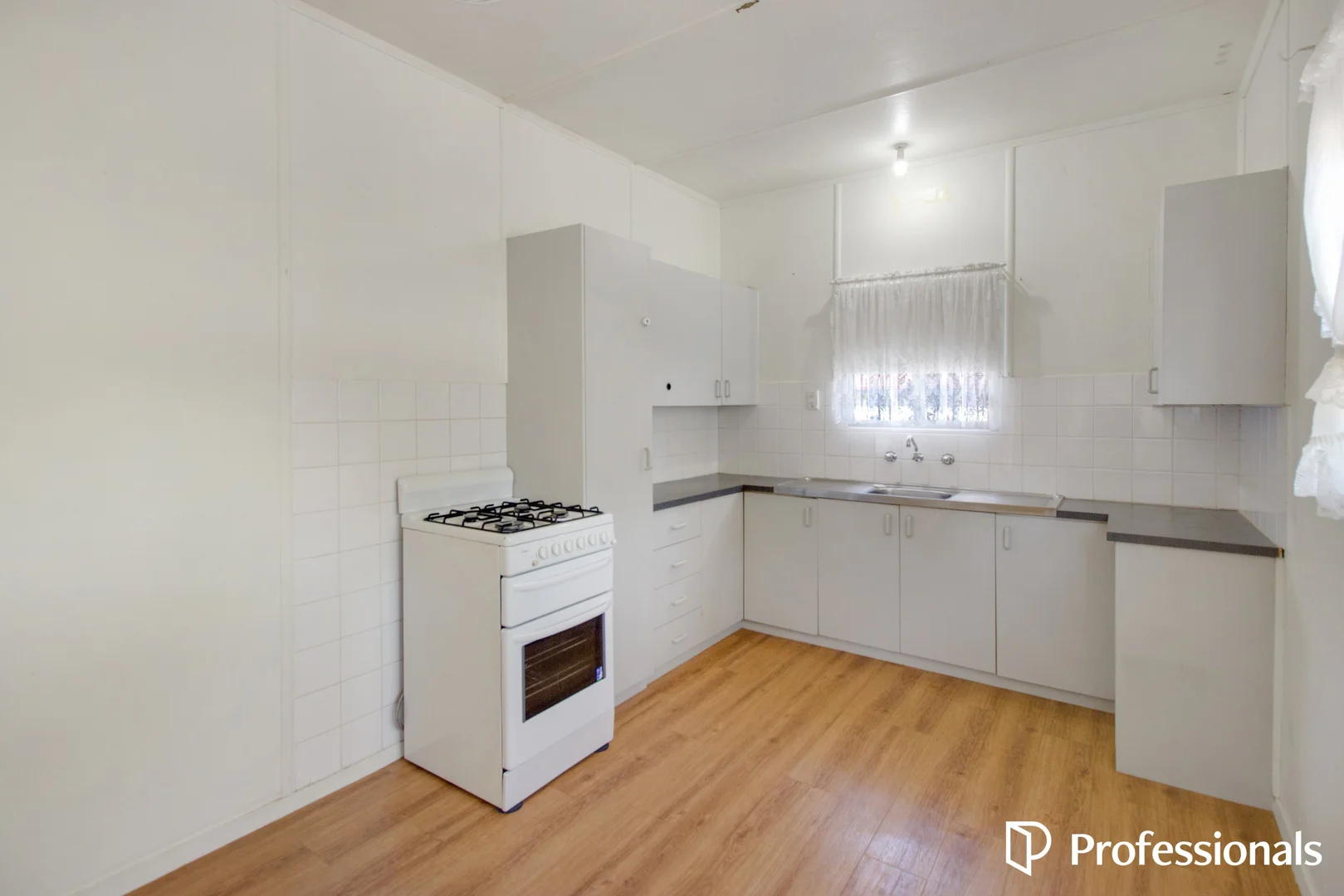 Additional image 3 of 150 Macleay Street, Mount Austin NSW 2650