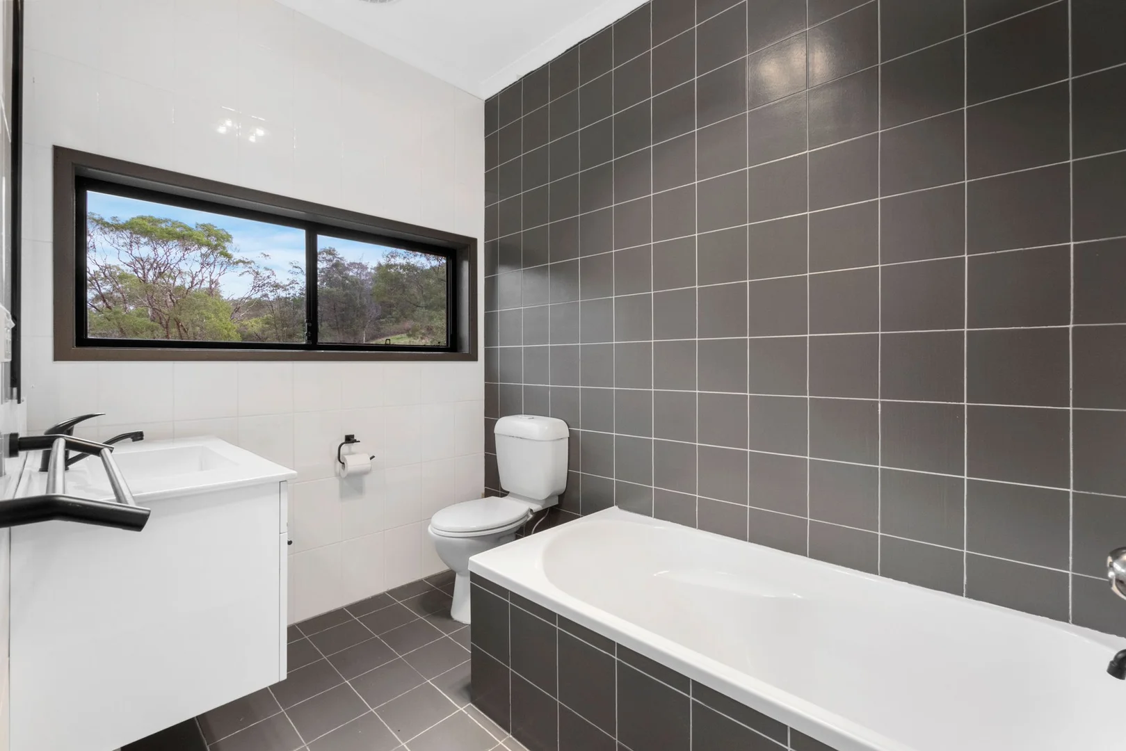 Additional image 9 of 122 Hermitage Road, Kurrajong Hills NSW 2758