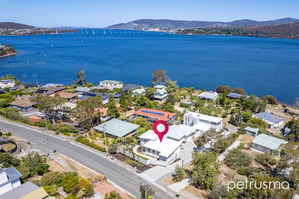 Additional image 33 of 1/107 Derwent Avenue, Lindisfarne TAS 7015