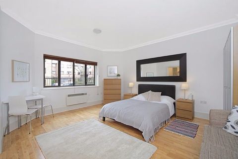 St. Helens Gardens, London W10, Studio to rent
