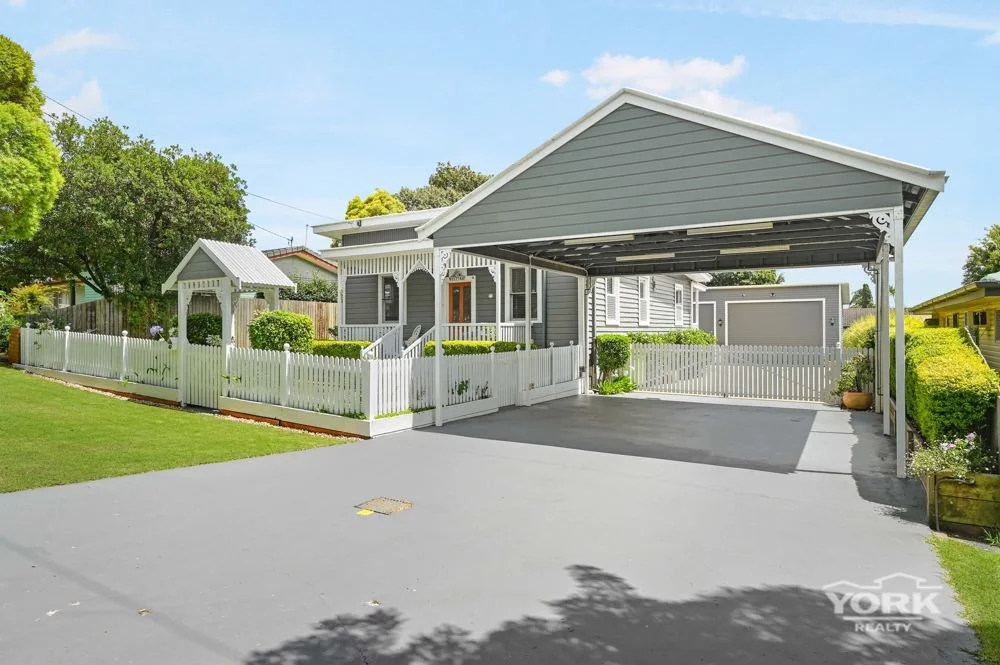 Centenary Heights QLD 4350