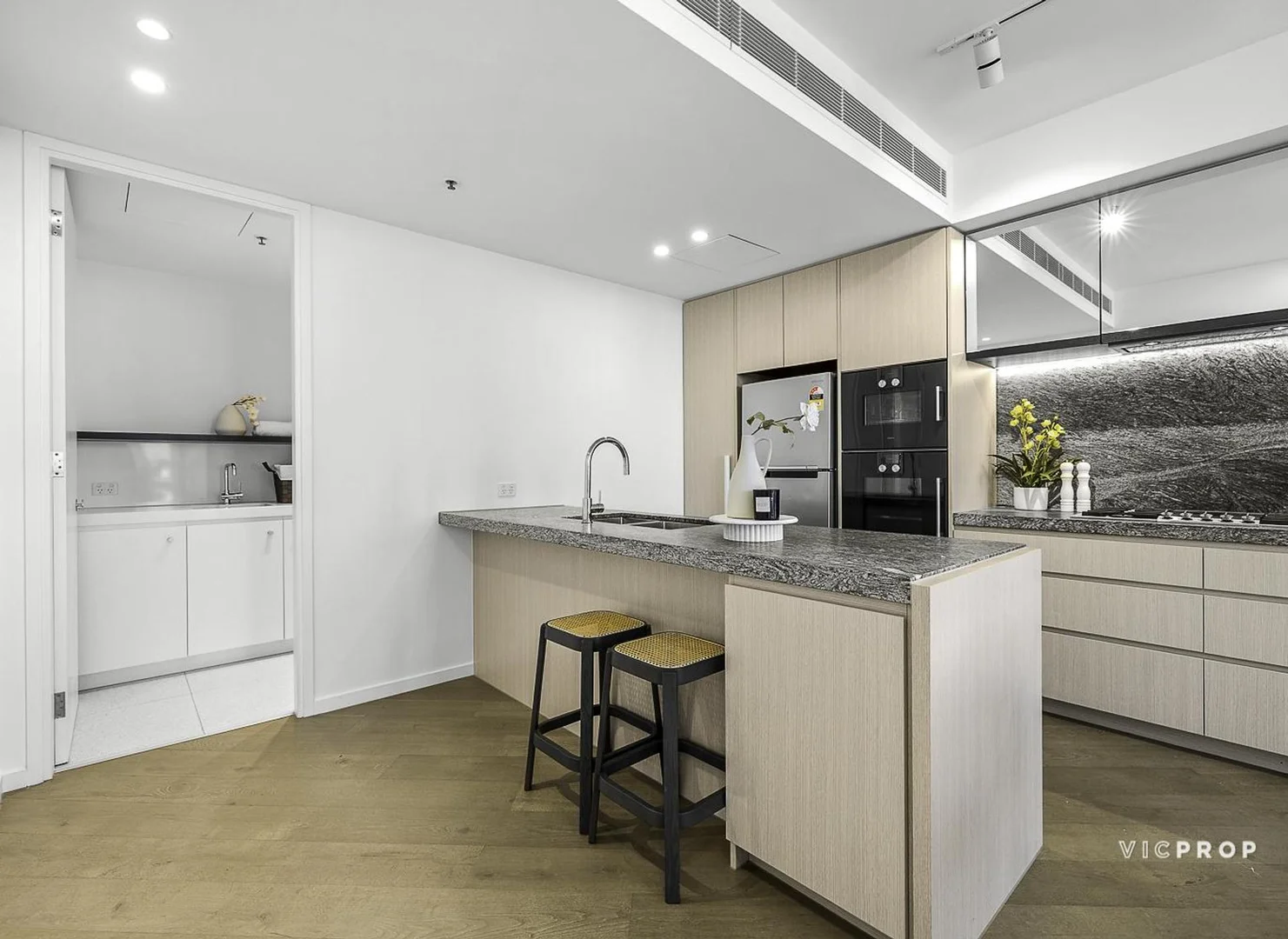 Additional image 3 of 609/499 St Kilda Road, Melbourne VIC 3004