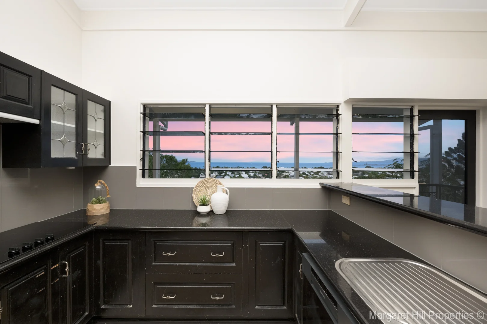 Additional image 18 of 14 Orana Court, Castle Hill QLD 4810