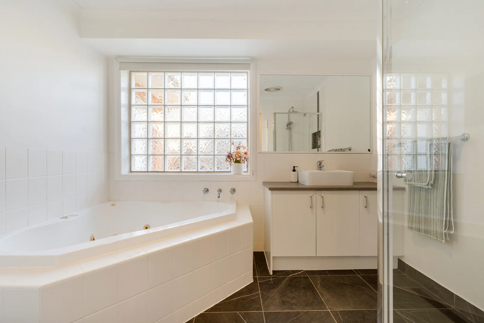 Additional image 11 of 7 Parade Court, Sunbury VIC 3429