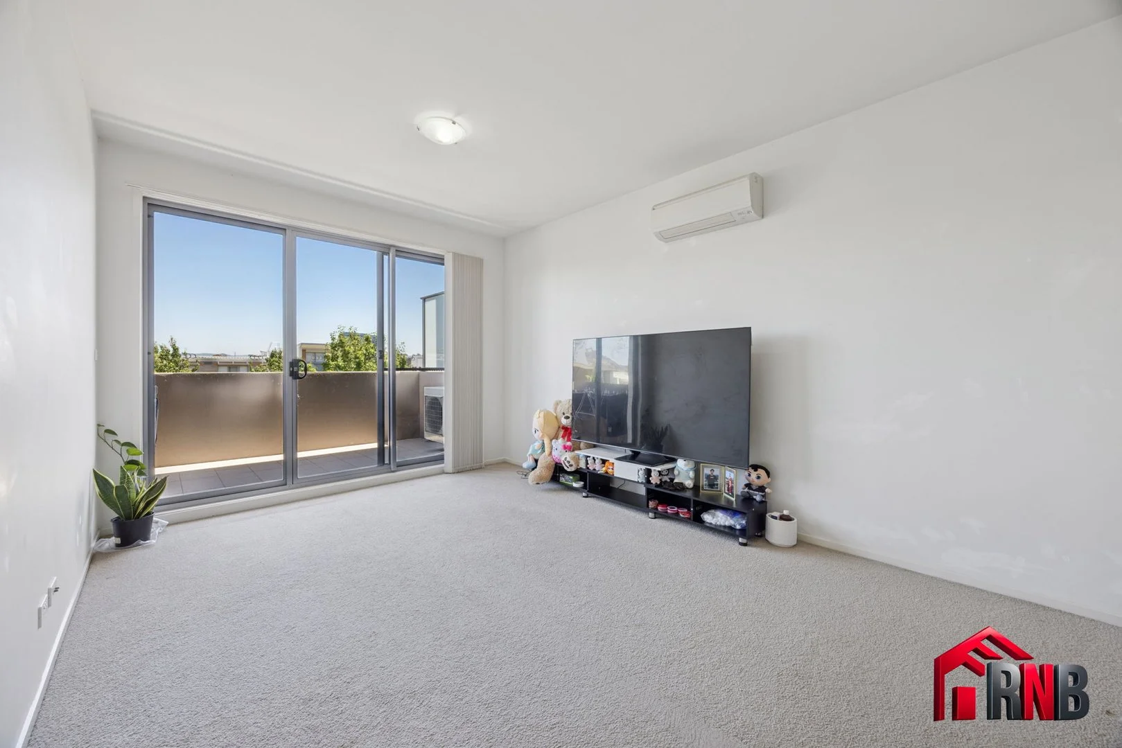 Additional image 3 of 126/121 Easty Street, Phillip ACT 2606