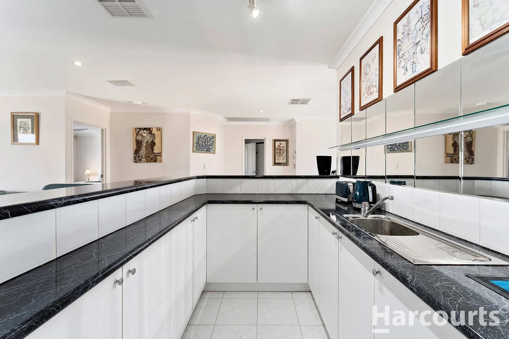 Additional image 23 of 10 Eunamara Retreat, Halls Head WA 6210