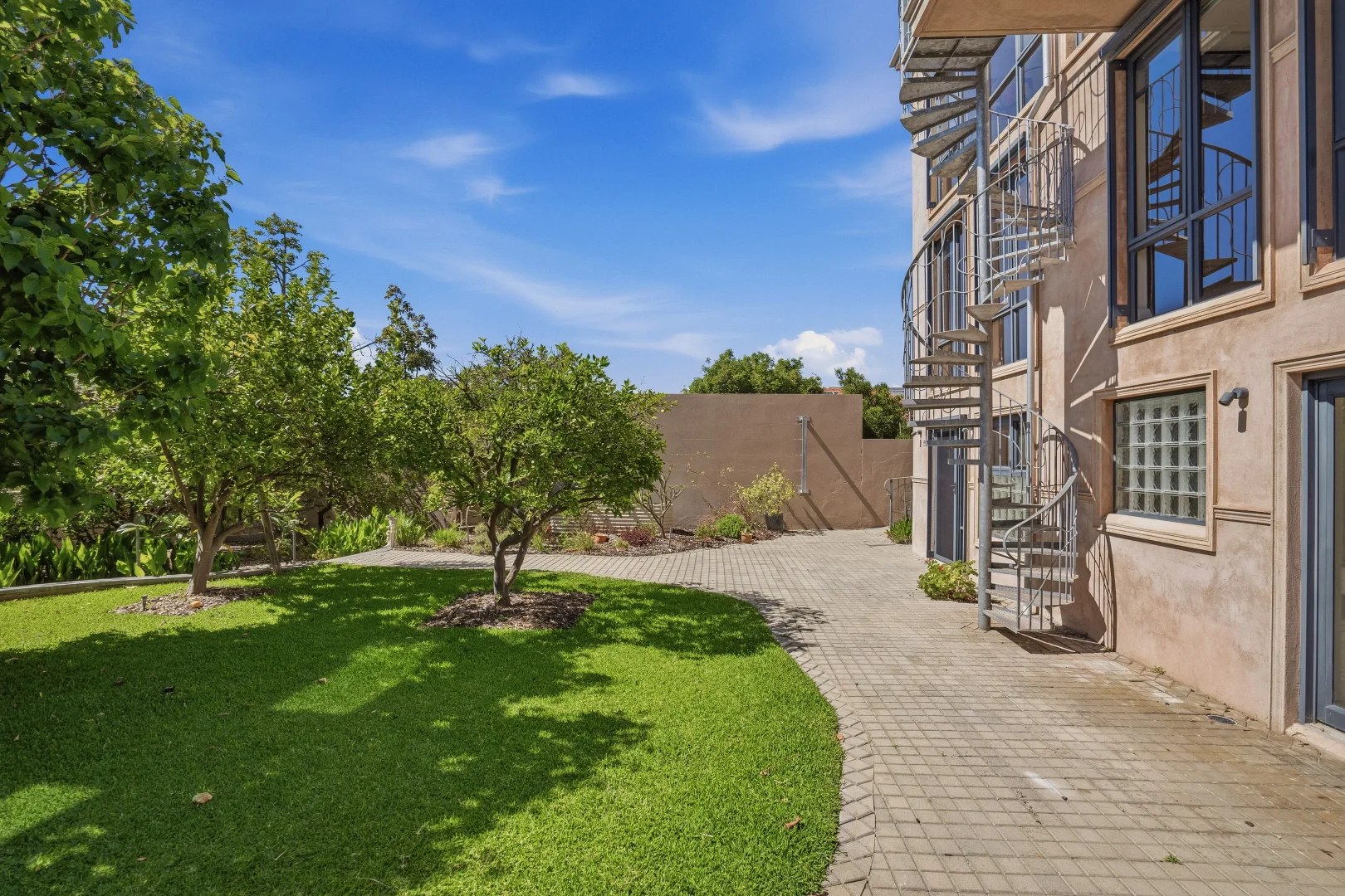 Additional image 32 of 64 Thomas Street, Nedlands WA 6009