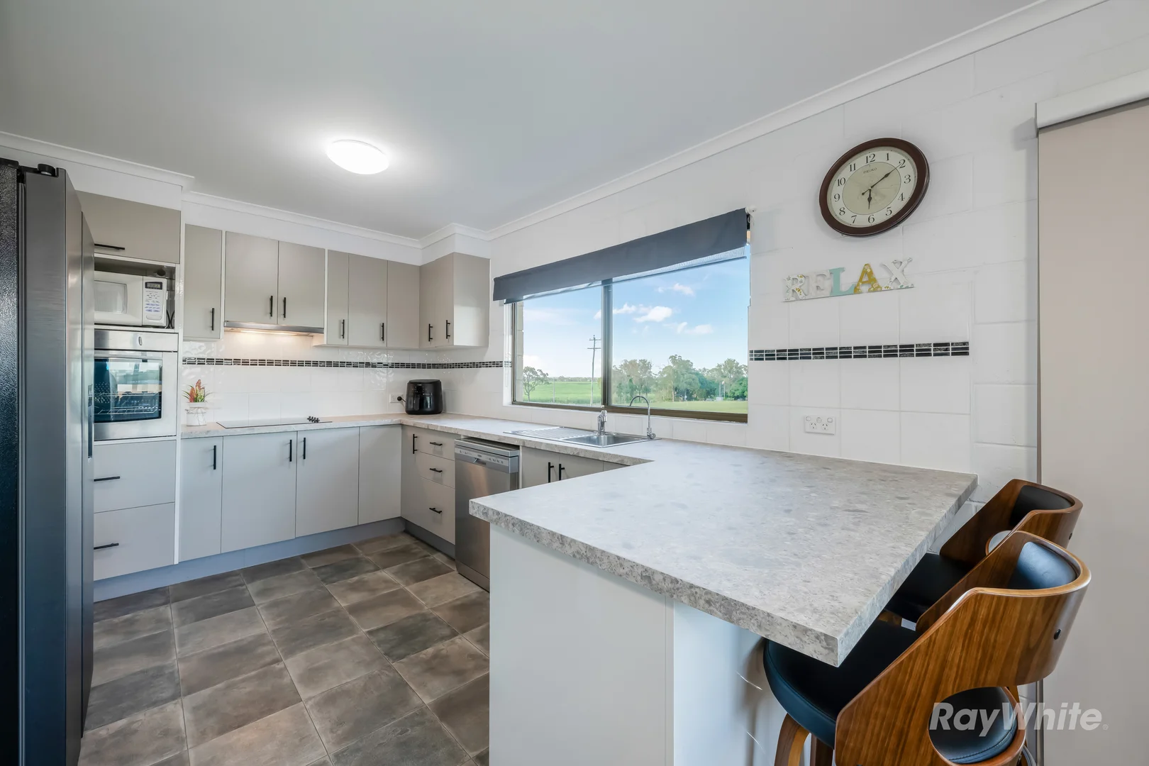 Additional image 10 of 9 Eden Street East, Walkers Point QLD 4650