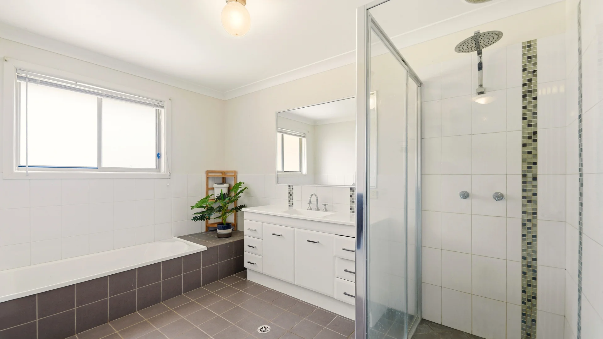 Additional image 21 of 30 Mark Close, Grafton NSW 2460