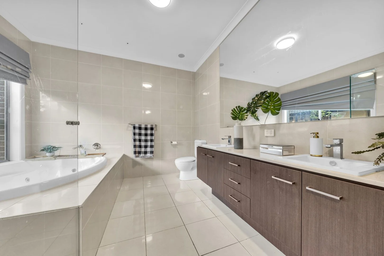 Additional image 2 of 56 Coomoora Road, Springvale South VIC 3172