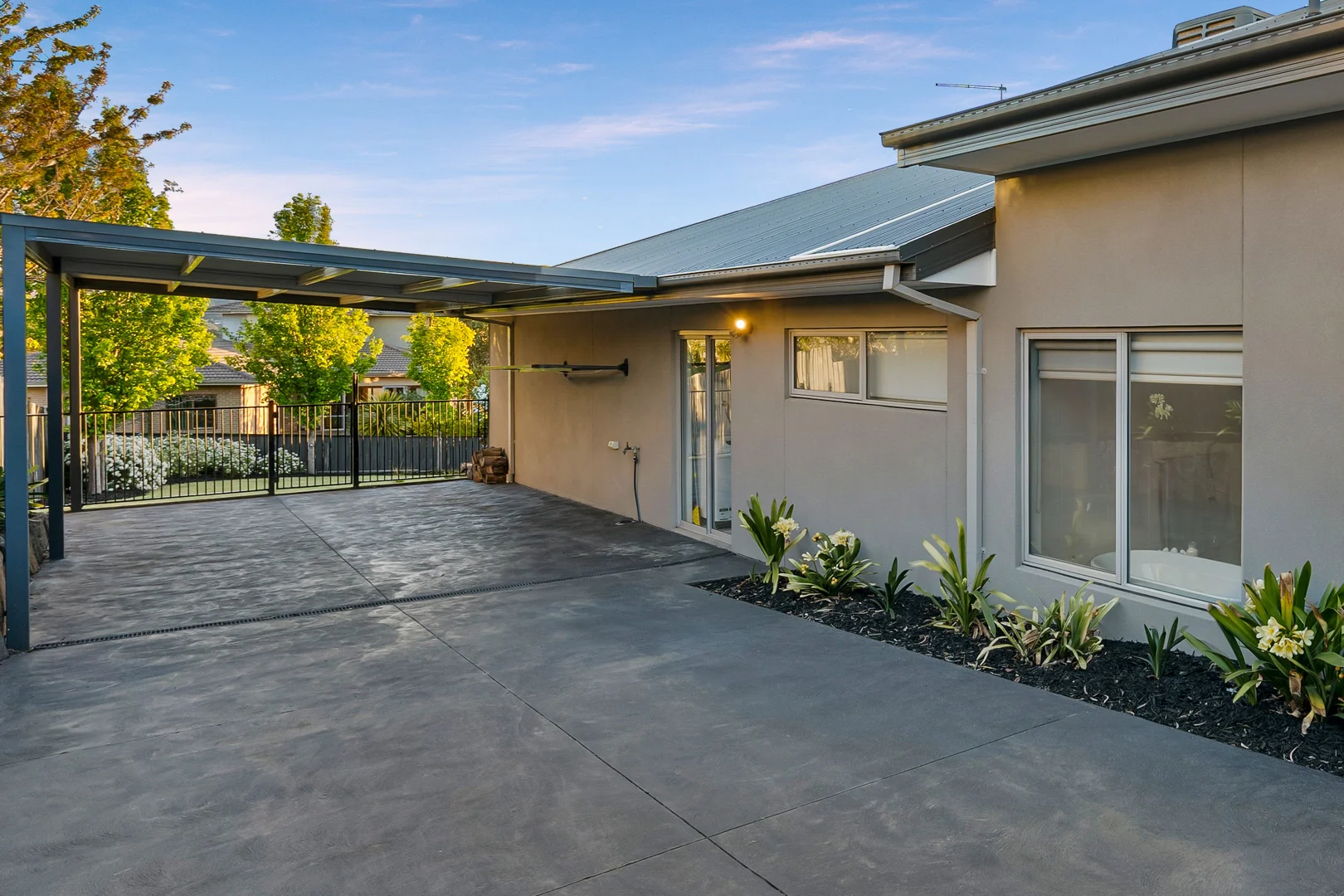 Additional image 34 of 4 The Boomerang, Gisborne VIC 3437