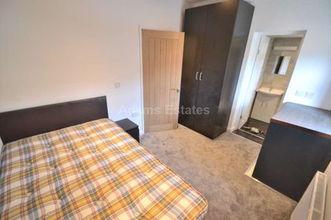 Prince Of Wales Avenue, Reading RG30, Room to rent