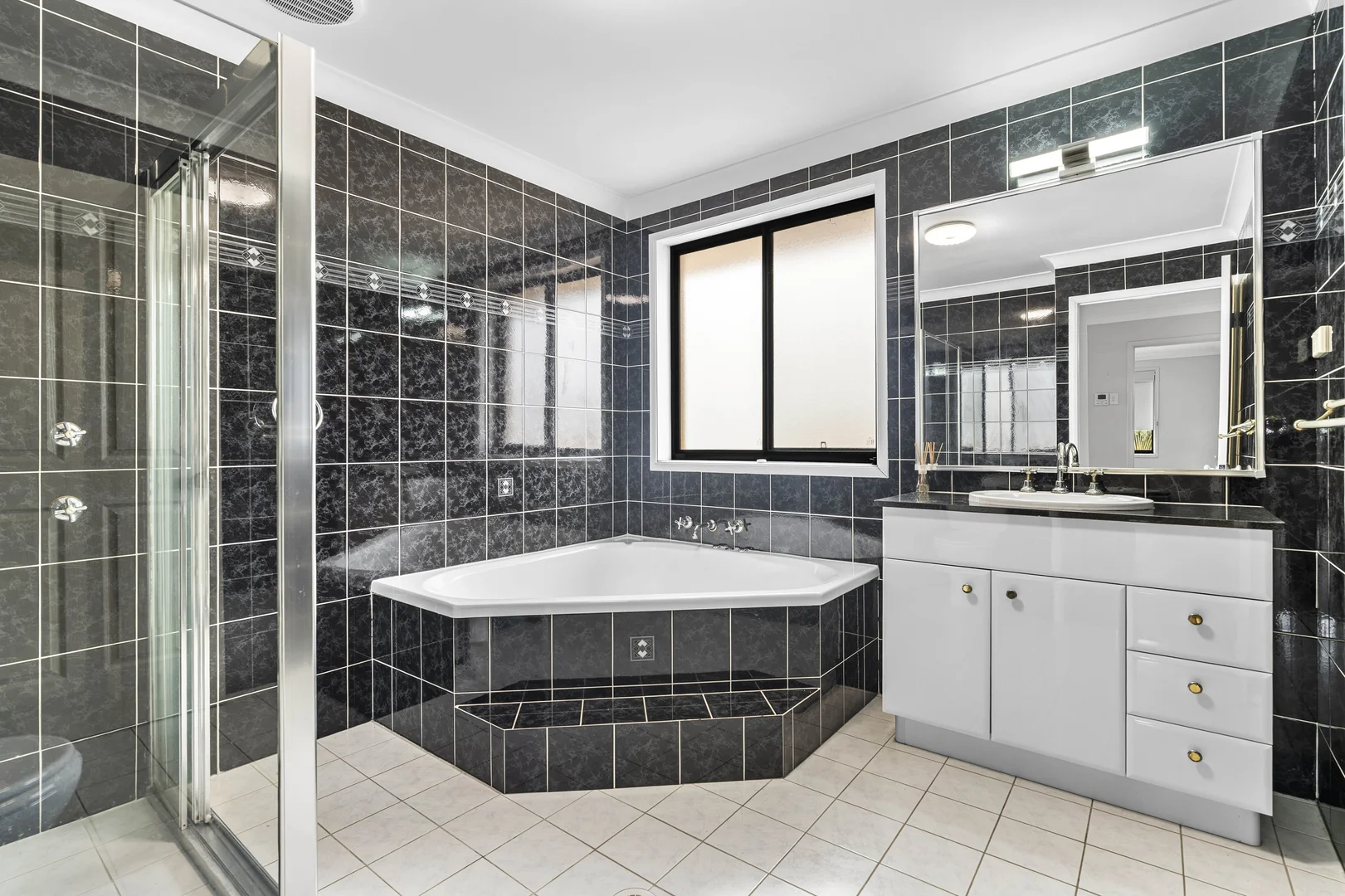 Additional image 17 of 141 Main Road, Toukley NSW 2263