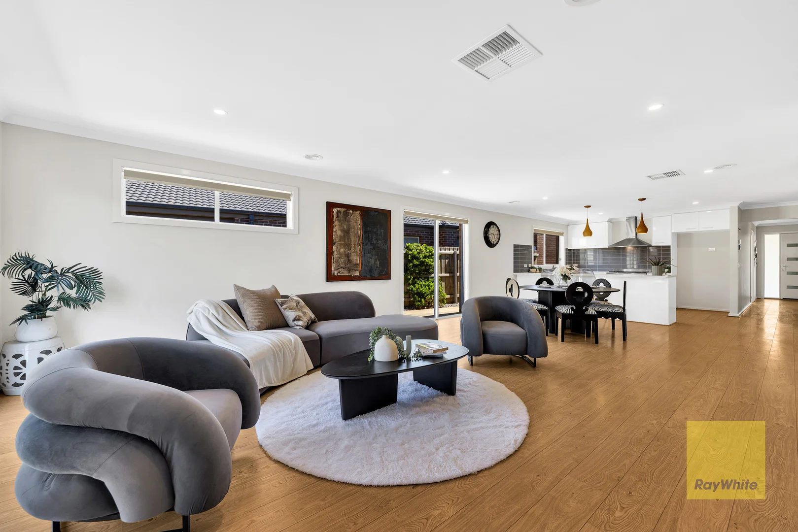 Additional image 8 of 13 Edwin Close, Manor Lakes VIC 3024