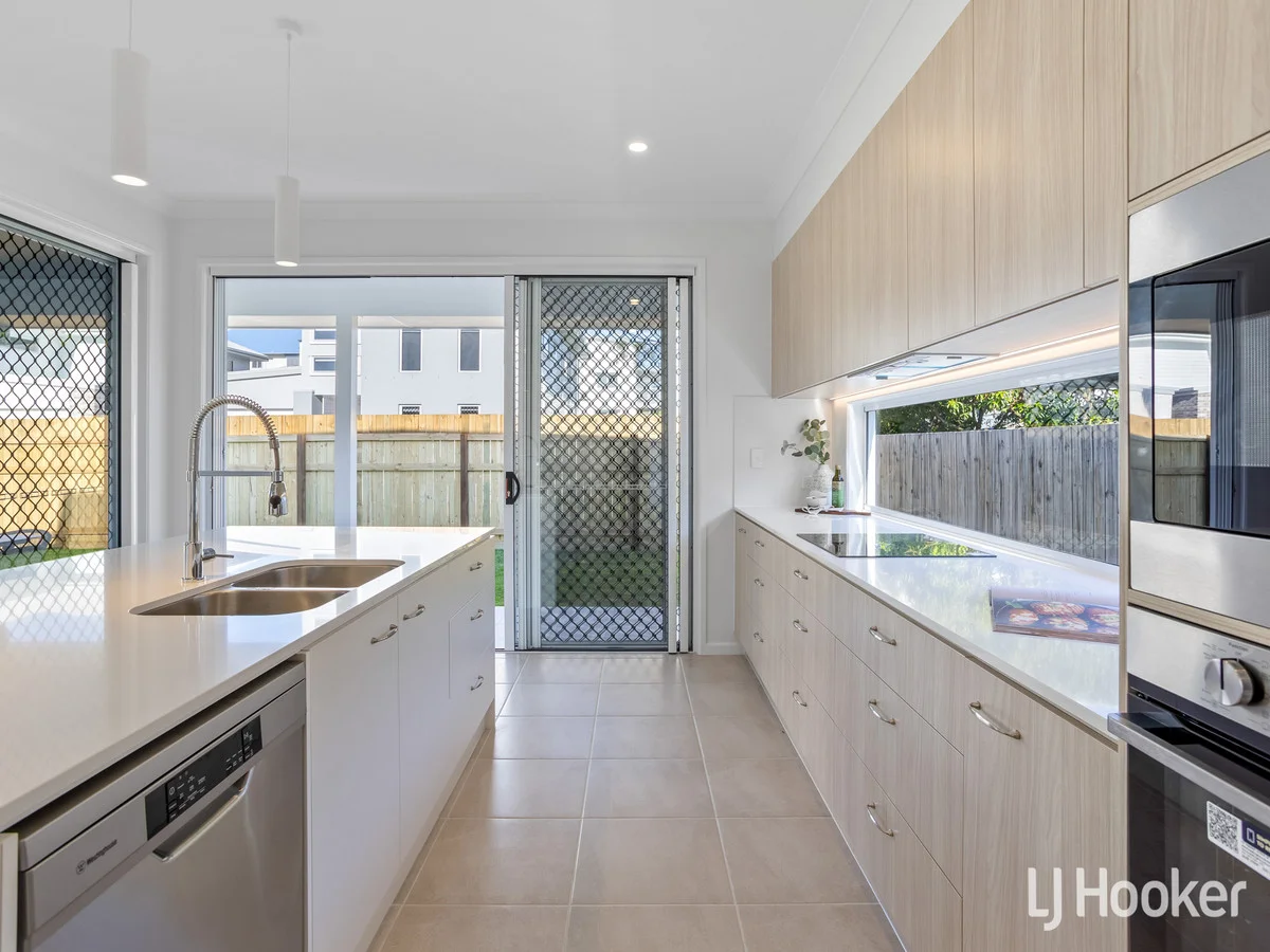 Additional image 4 of Woody Point QLD 4019