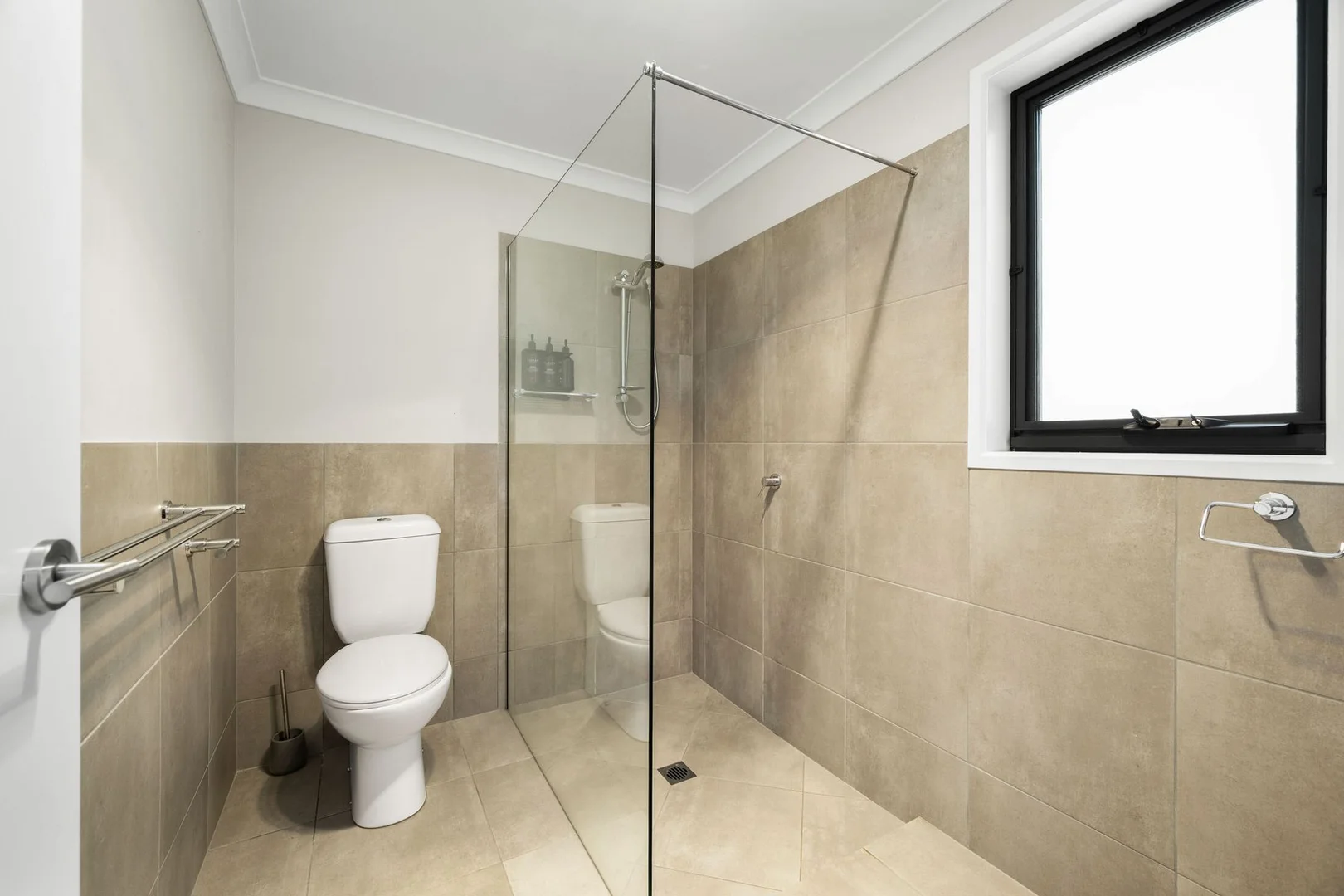 Additional image 26 of 2 & 3/4 Butler Court, Bright VIC 3741