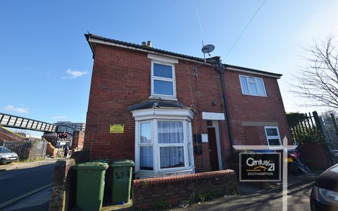 |Ref: R205886|, Northumberland Road, Southampton SO14, Studio to rent