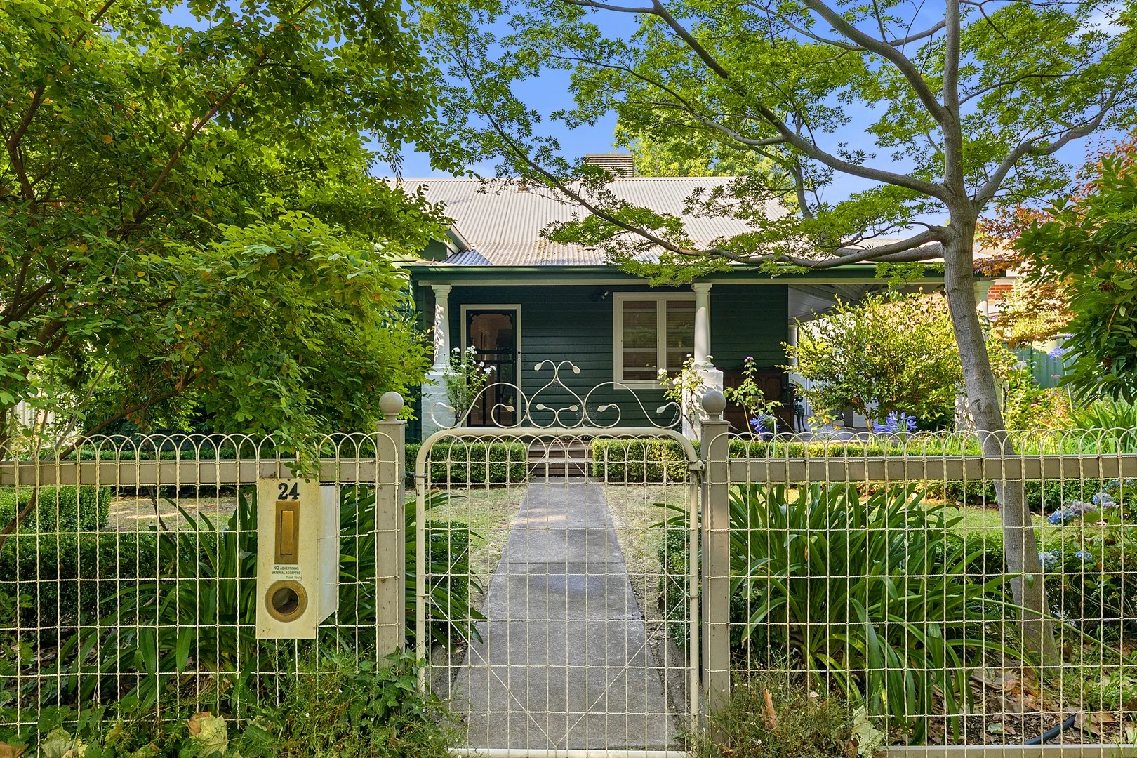 24 Benson Street, Benalla VIC 3672