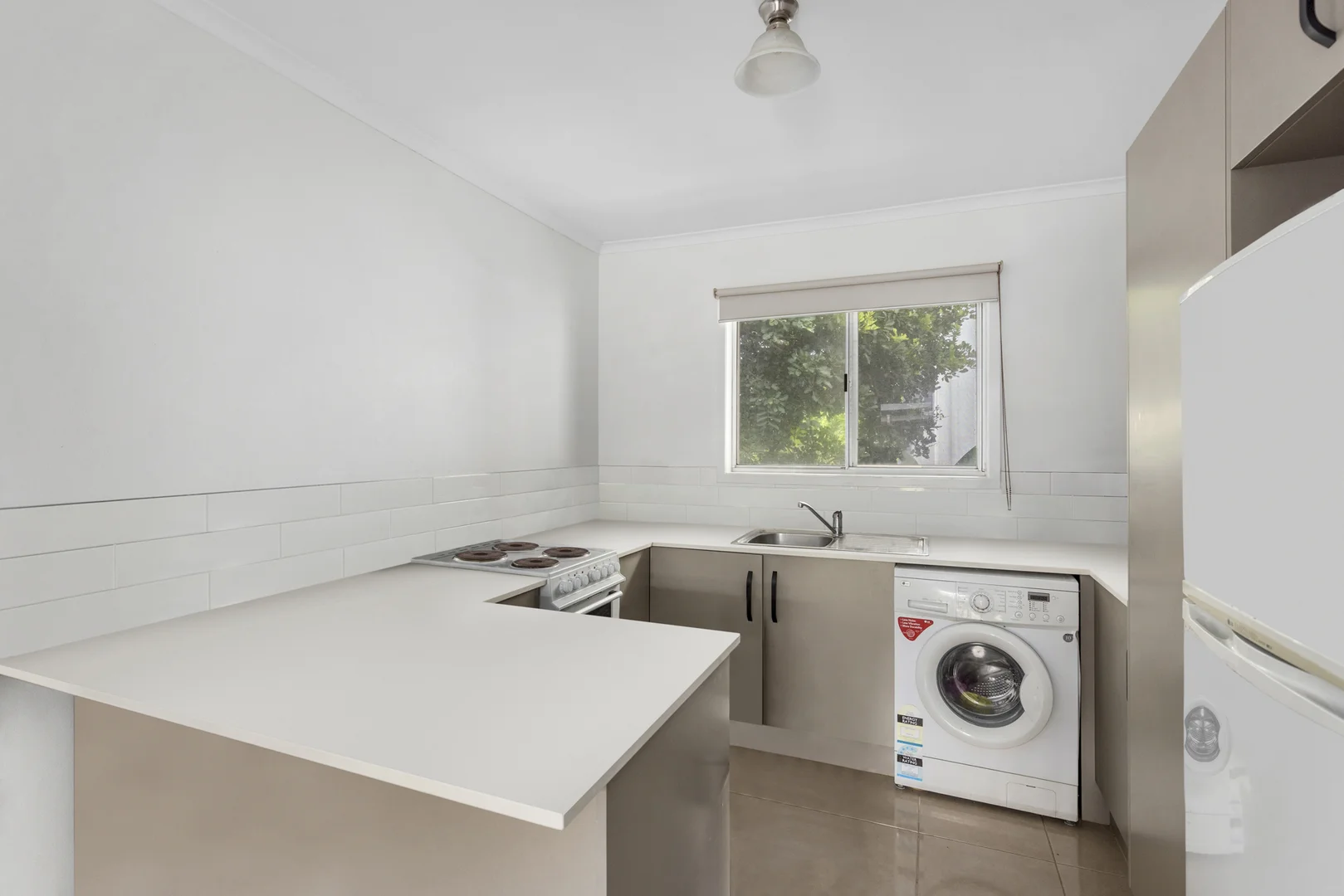 Additional image 11 of 4 Nyrang Avenue, Palm Beach QLD 4221