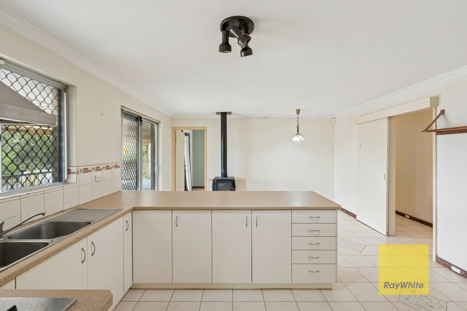 Additional image 9 of 26 Baronet Road, Lesmurdie WA 6076