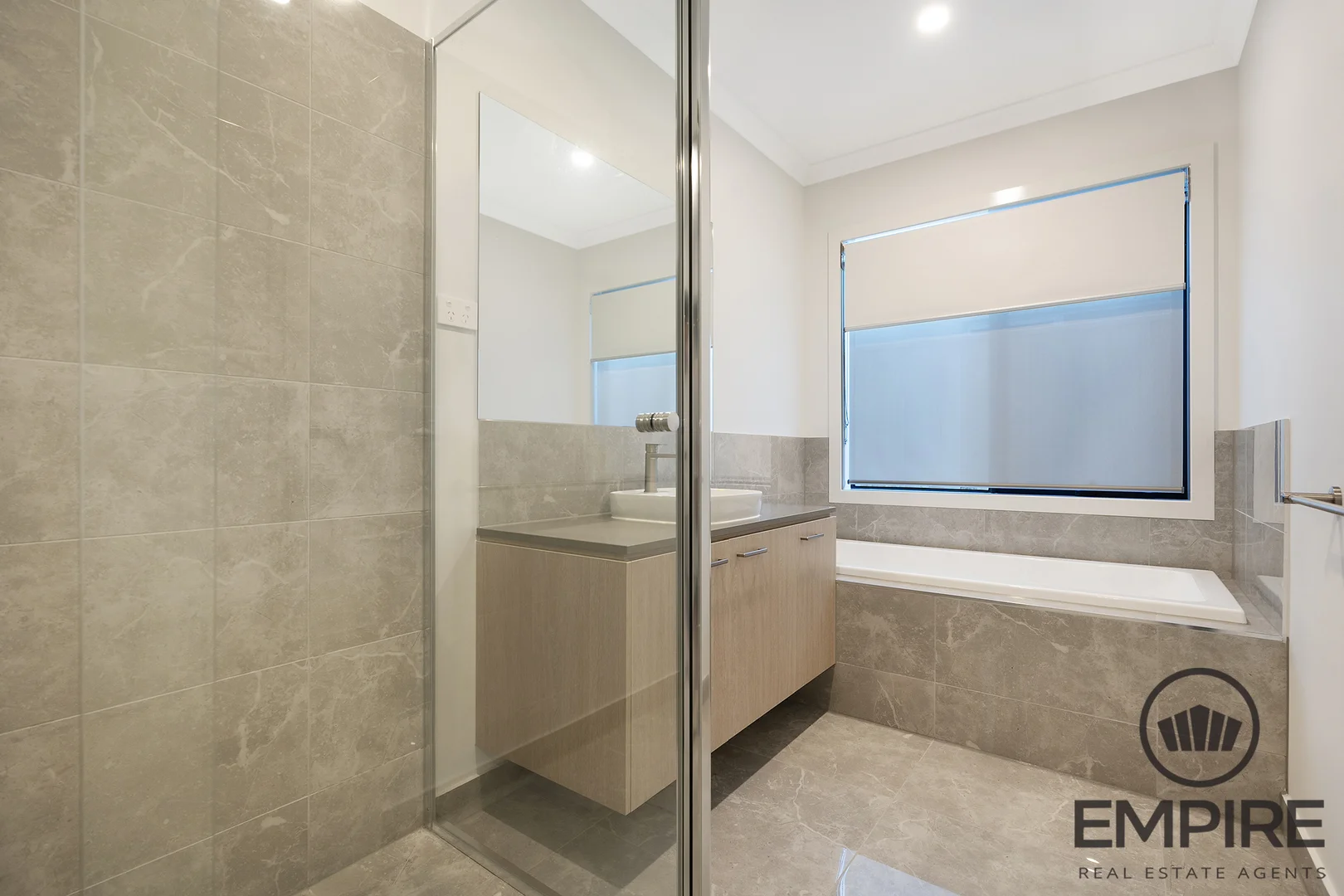 Additional image 13 of 140 Yeungroon Boulevard, Clyde North VIC 3978