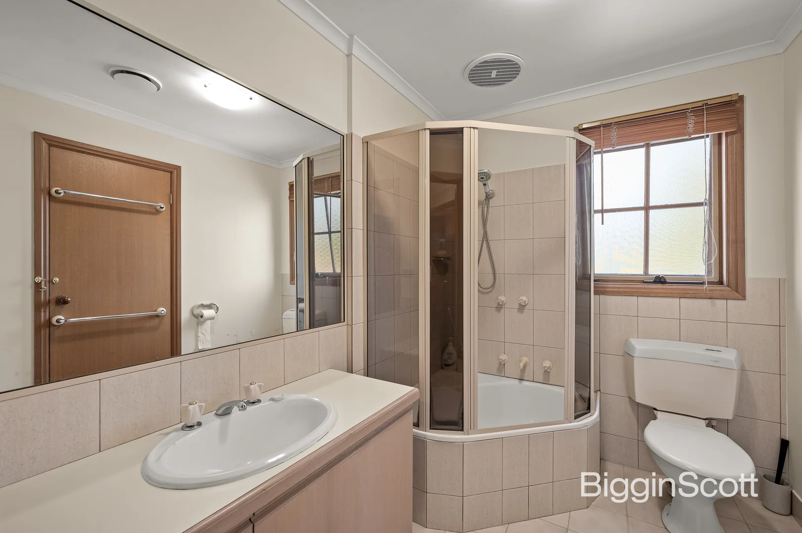 Additional image 10 of 5/9 Long Valley Way, Doncaster East VIC 3109