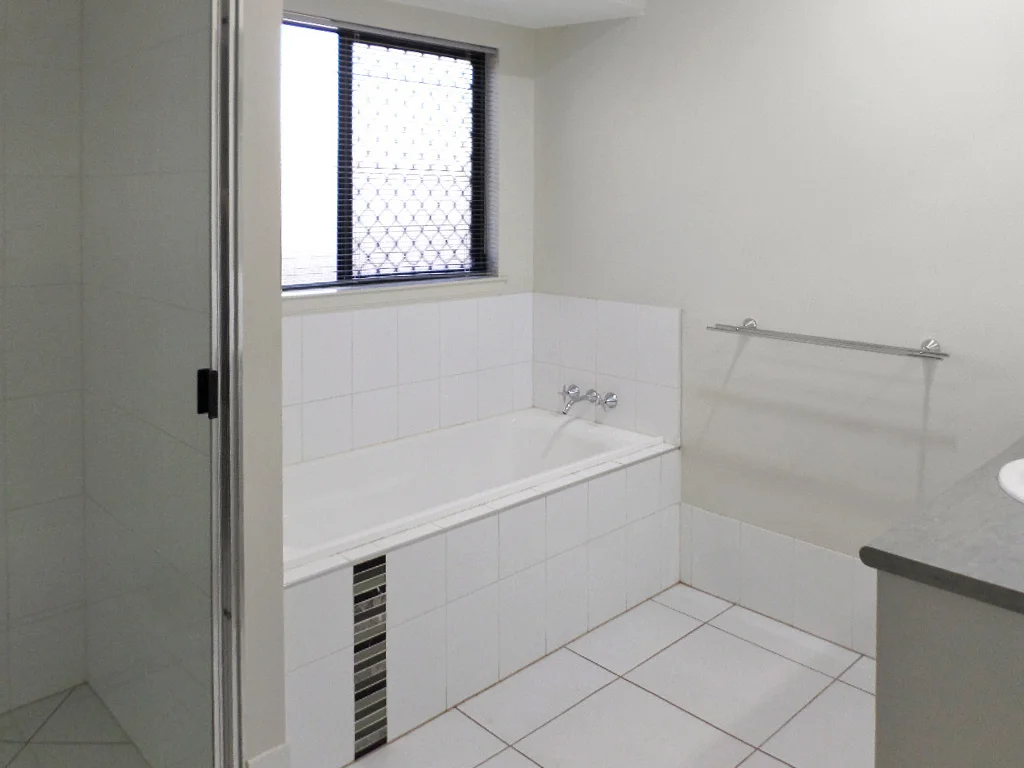 Additional image 12 of Redlynch QLD 4870