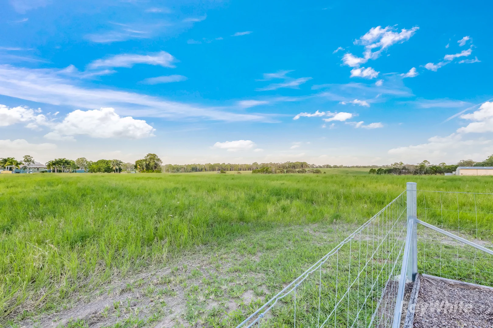 Additional image 31 of 9 Eden Street East, Walkers Point QLD 4650