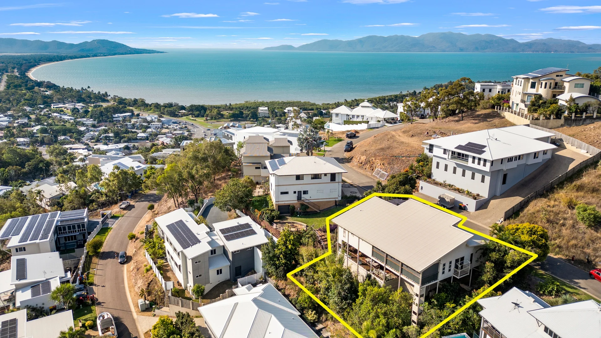 20 The Point, Castle Hill QLD 4810