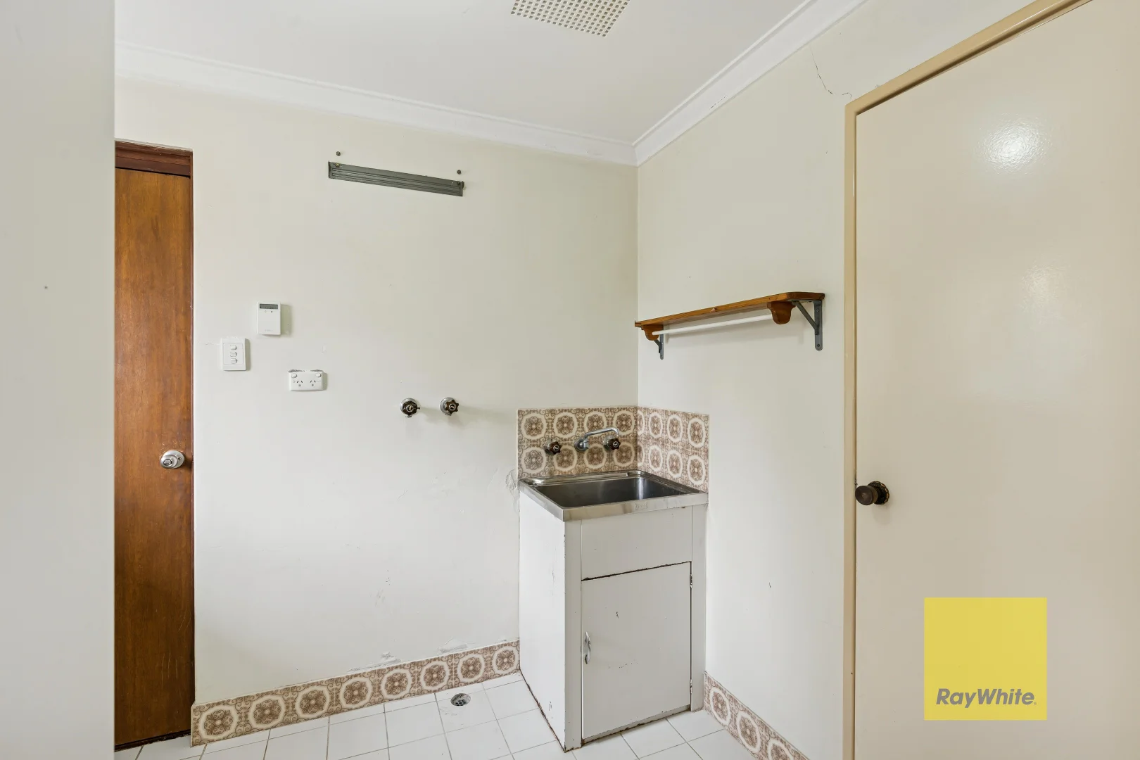 Additional image 15 of 26 Baronet Road, Lesmurdie WA 6076