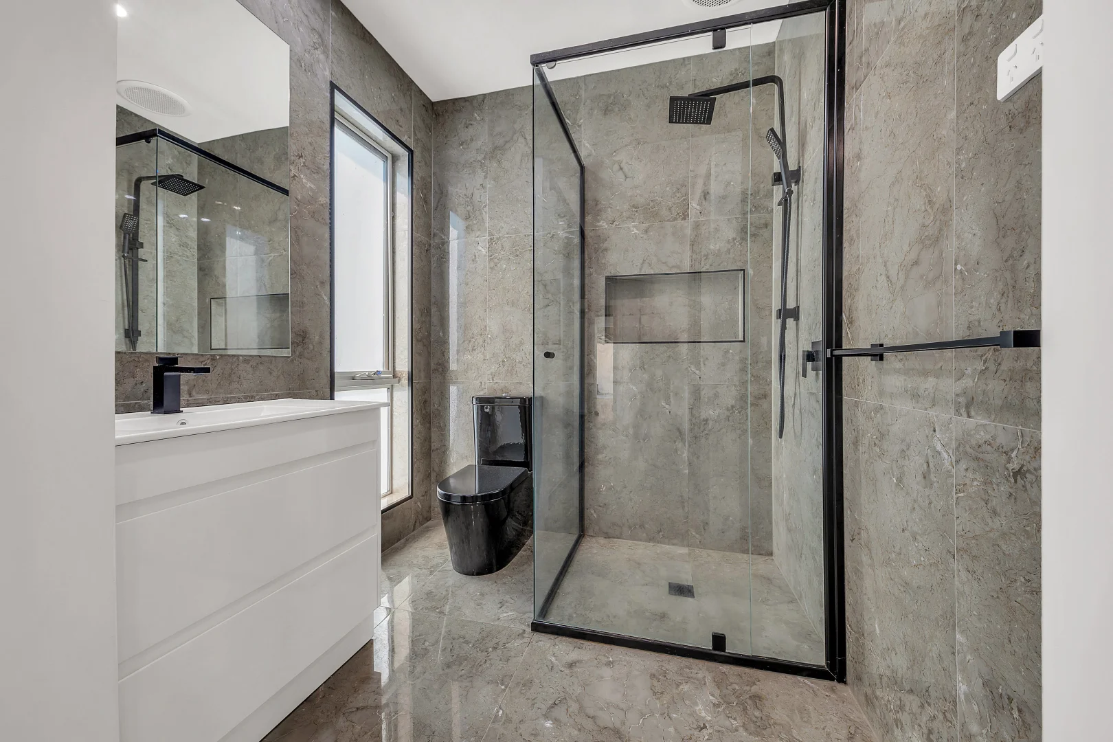 Additional image 8 of 1/79 Gavan Street, Bright VIC 3741