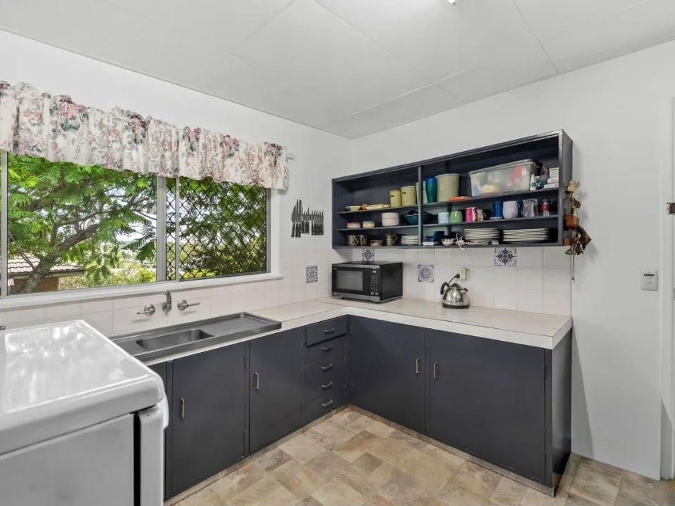 Additional image 2 of 105 Minto Crescent, Arana Hills QLD 4054