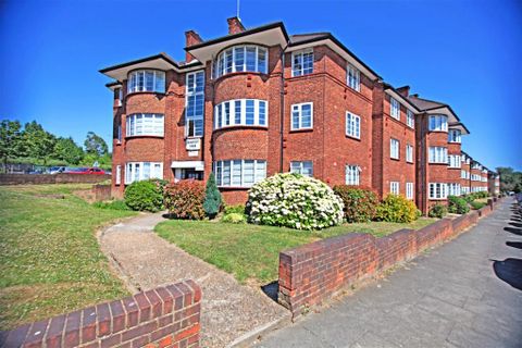 Beaufort Park, London NW11