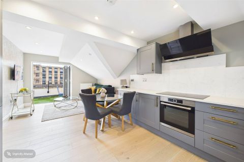 The Forbury, Reading, Berkshire RG1