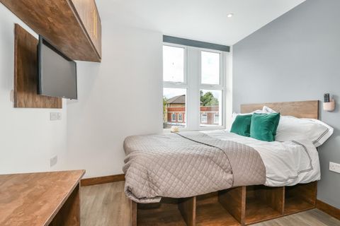 George Lane, South Woodford E18, Room to rent