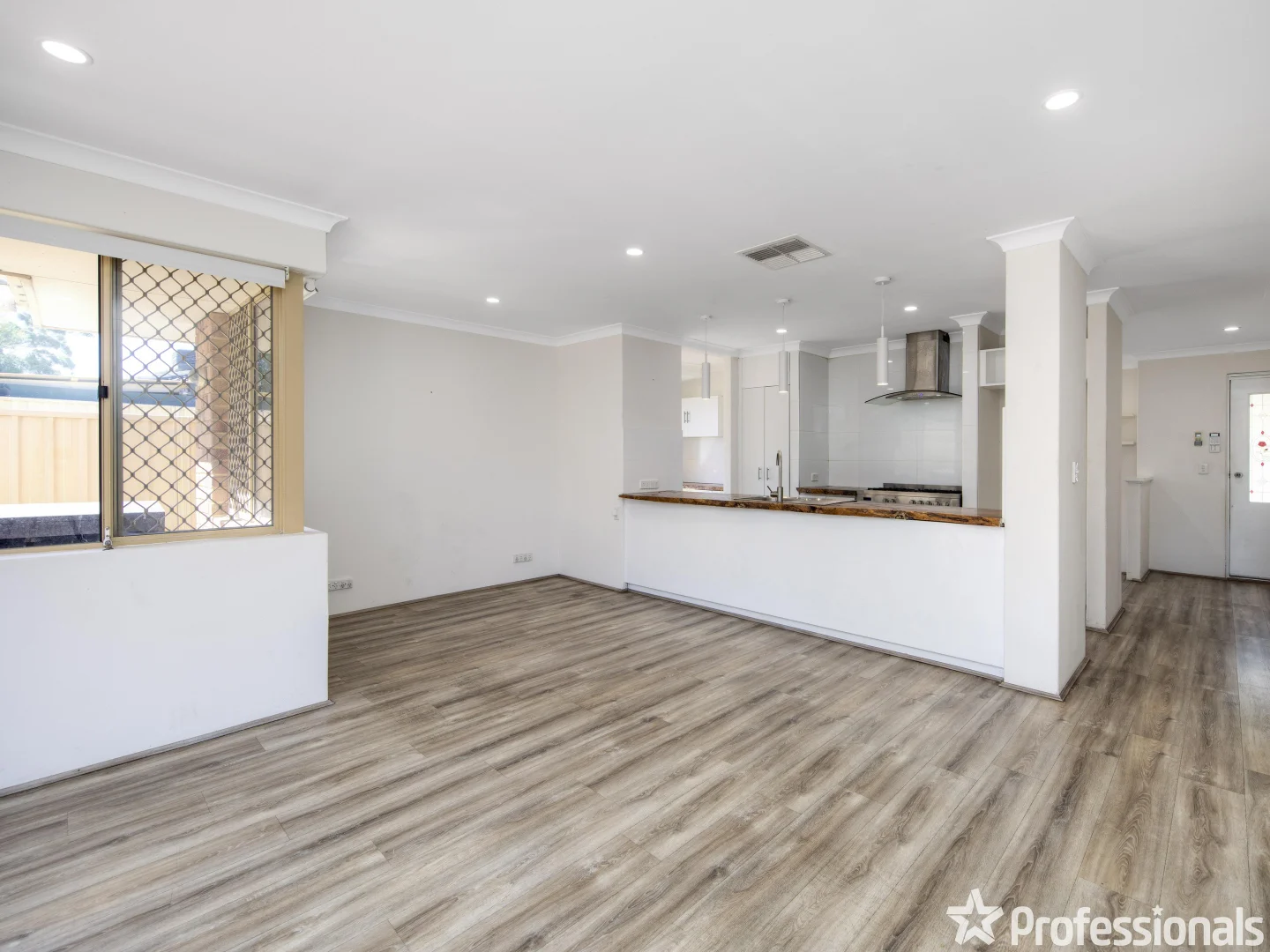 Additional image 13 of 52 Riverside Lane, Seville Grove WA 6112