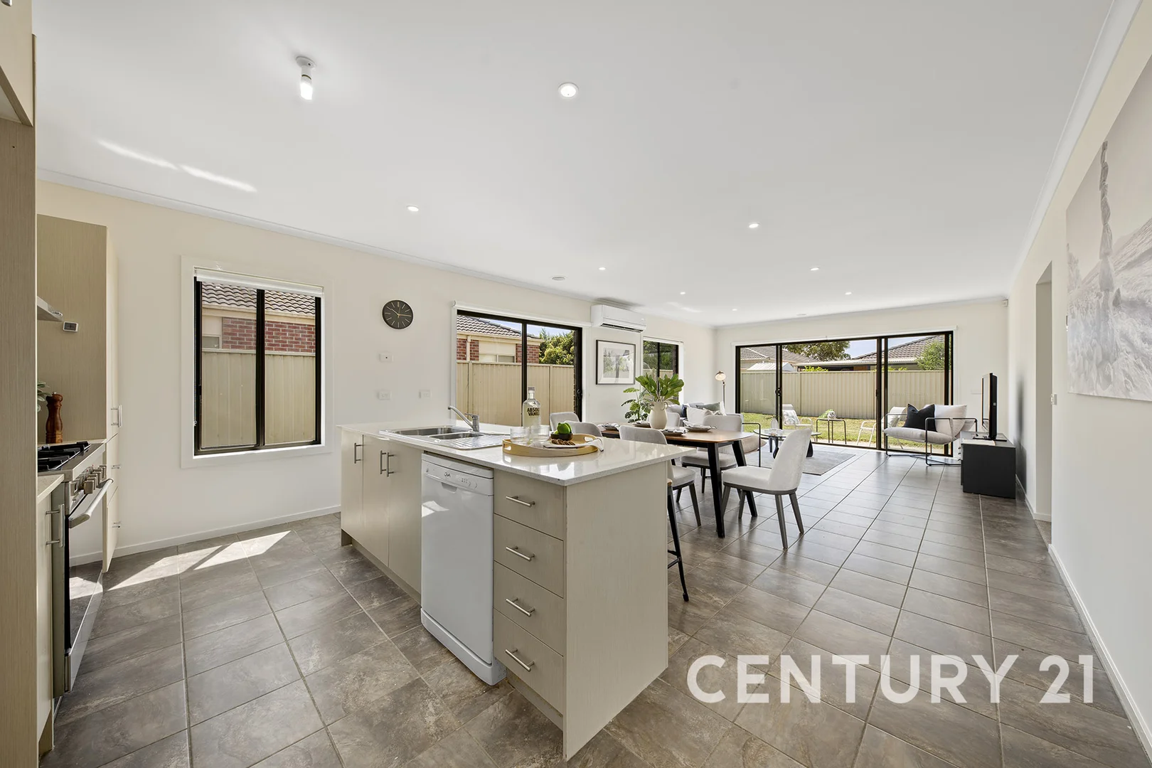 Additional image 10 of 40 Bluehills Boulevard, Pakenham VIC 3810