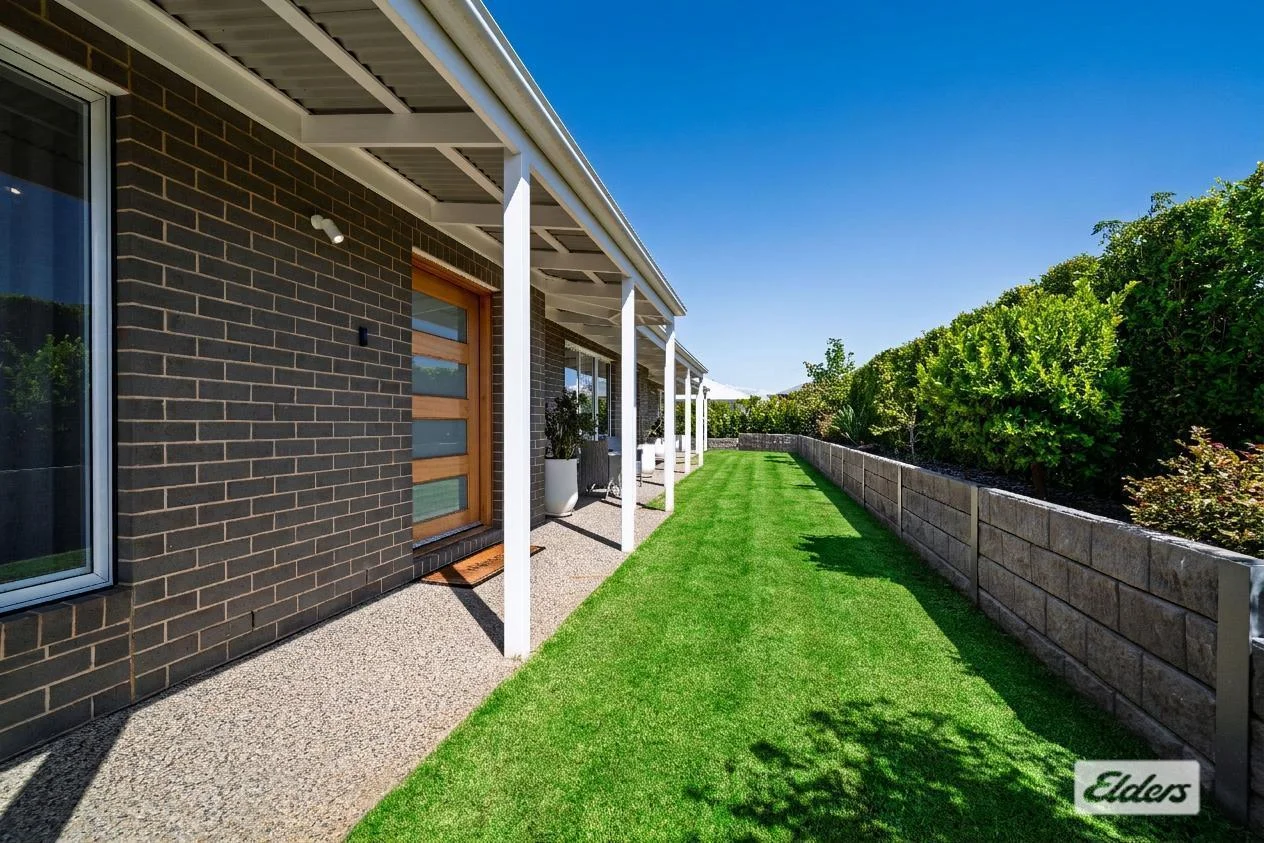 180 Hillford Circuit, Thurgoona NSW 2640