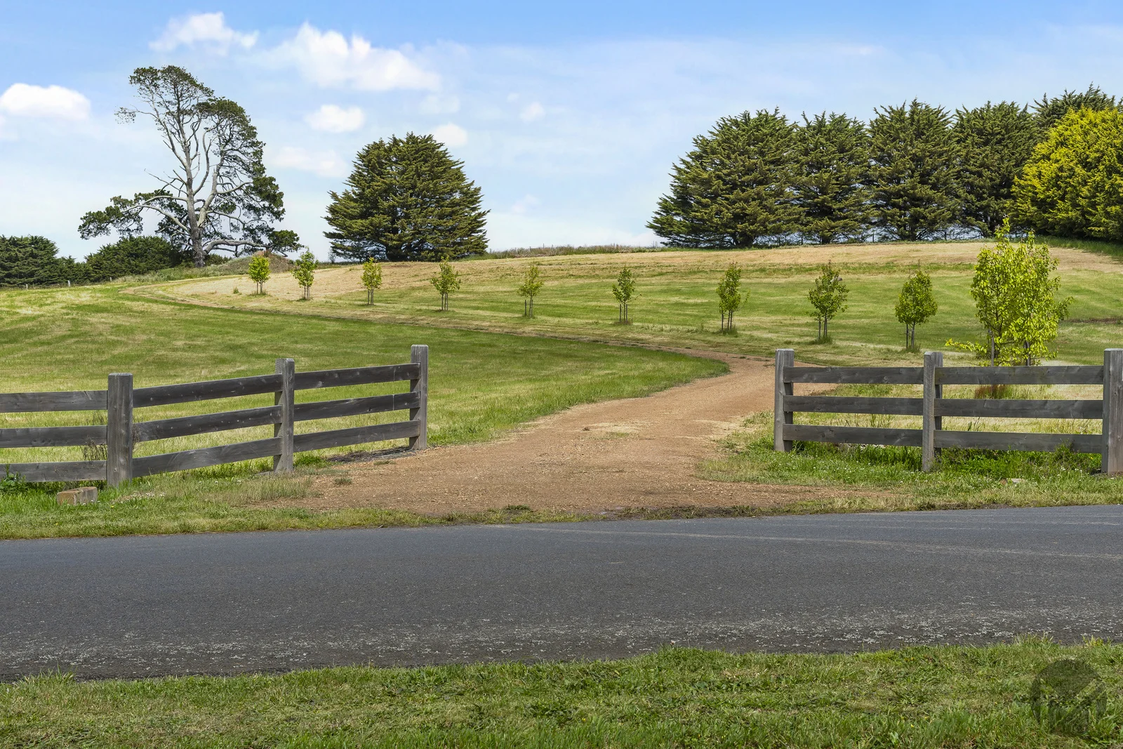 Additional image 8 of 24 Embley Court, Romsey VIC 3434