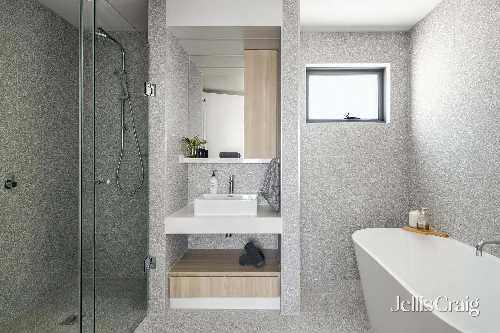 Additional image 11 of 2/38 Toolambool Road, Carnegie VIC 3163