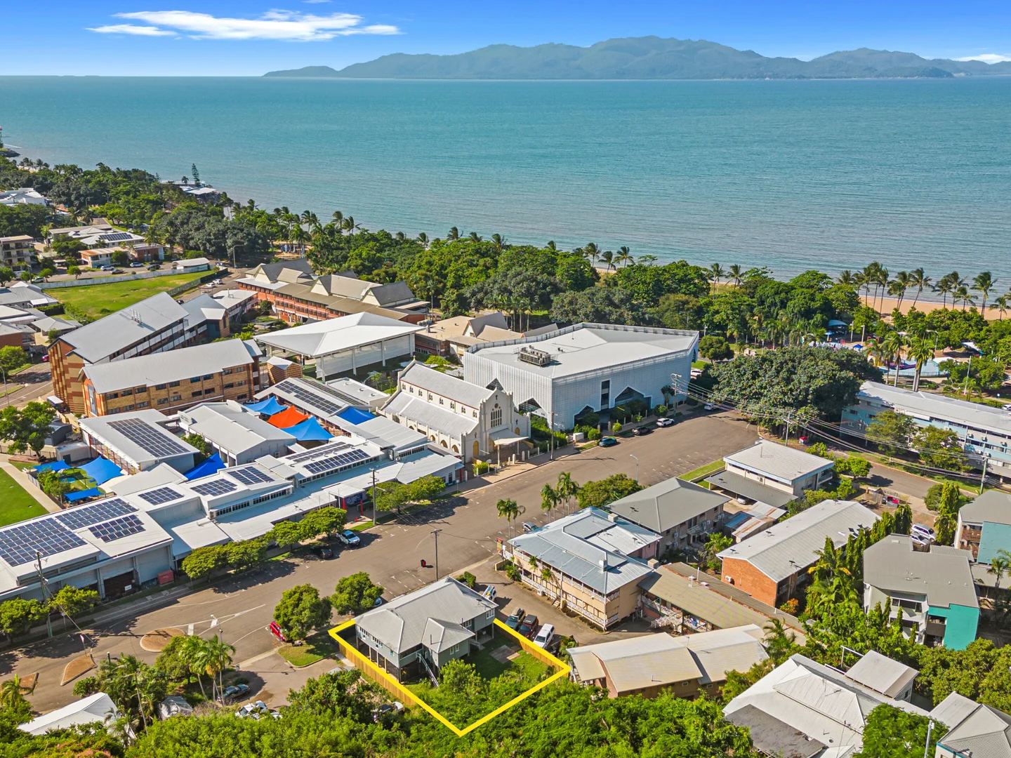 9 Fryer Street, North Ward QLD 4810