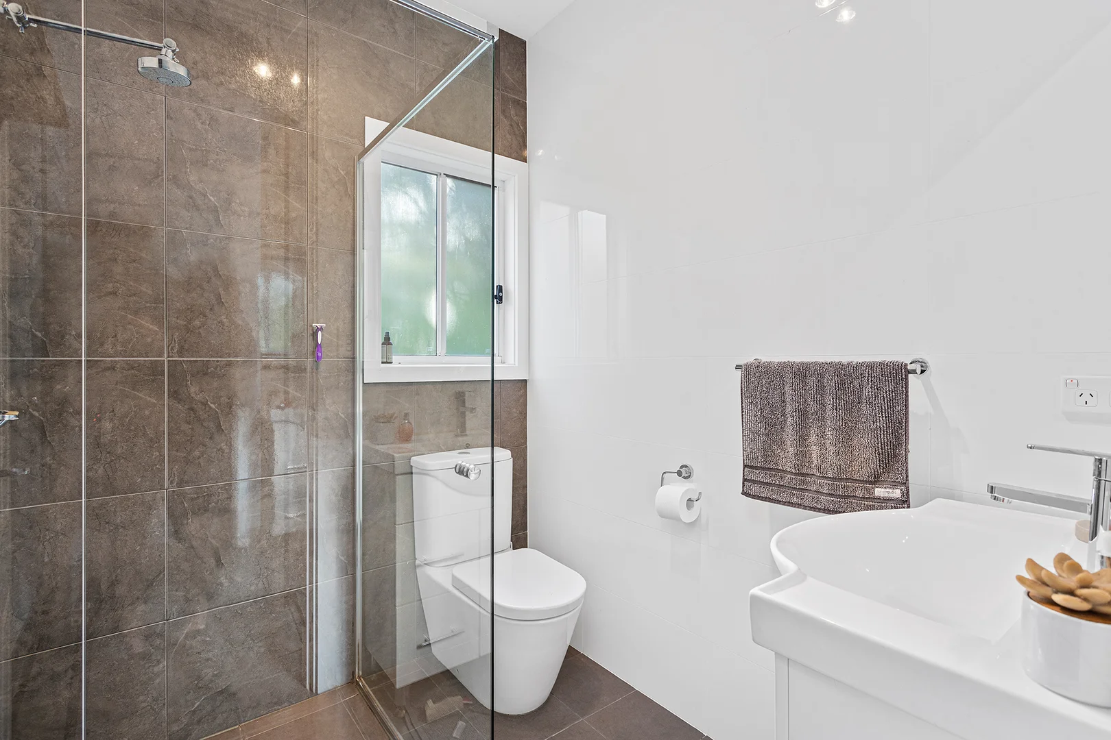 Additional image 12 of 16 & 16a Allen Street, Mount Keira NSW 2500