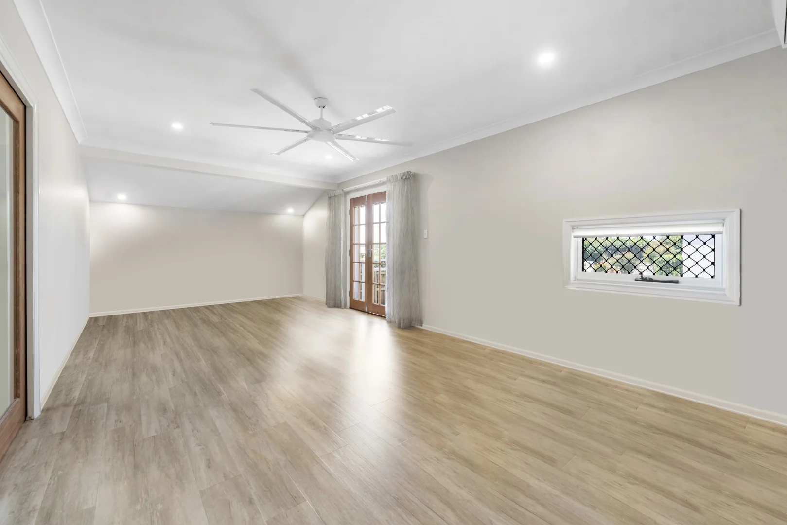 Additional image 14 of 238A Herries Street, Newtown QLD 4350