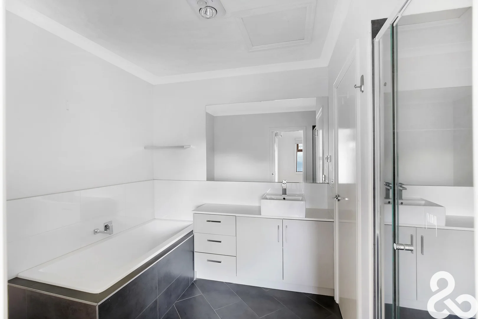 Additional image 5 of 2/20 Lowell Avenue, Kingsbury VIC 3083