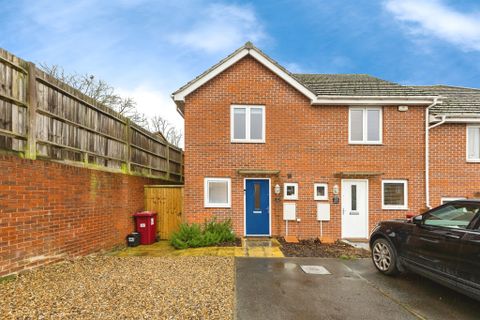 Regis Park Road, Reading RG6