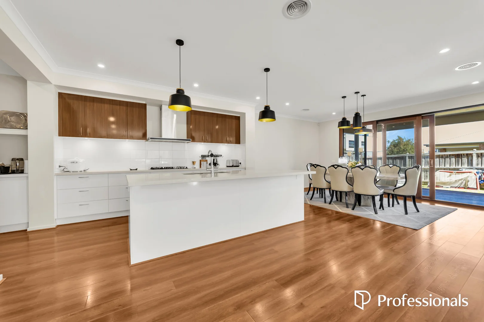 Additional image 8 of 70 Viewbright Road, Clyde North VIC 3978