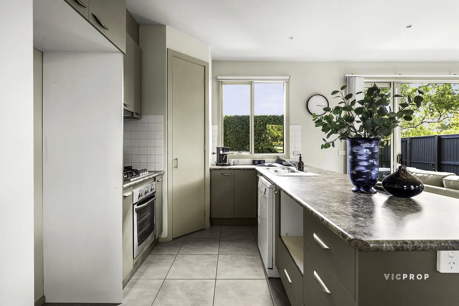 Additional image 9 of 143 Ernest Jones Drive, Macleod VIC 3085