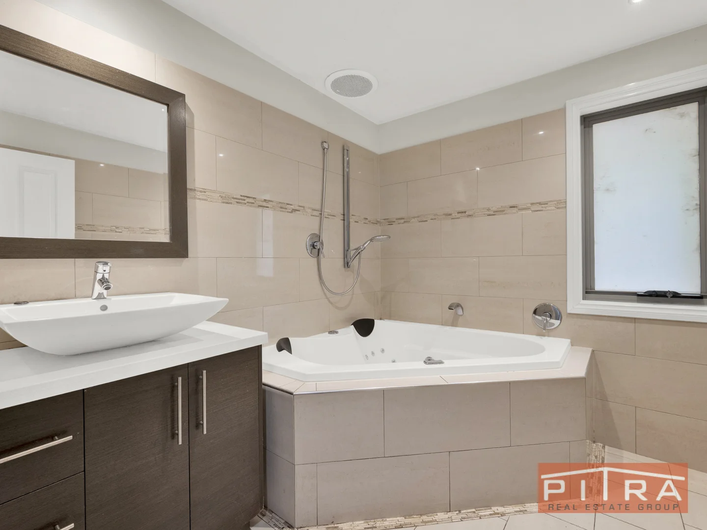Additional image 9 of 122 Mountain View Road, Briar Hill VIC 3088