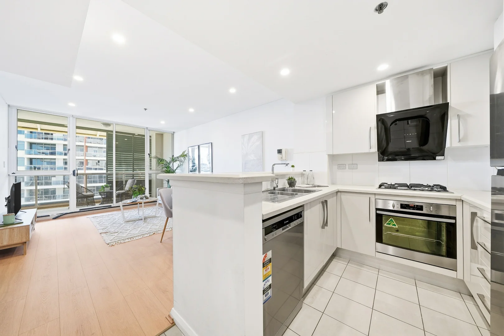 Additional image 11 of 337/8 Lachlan St, Waterloo NSW 2017